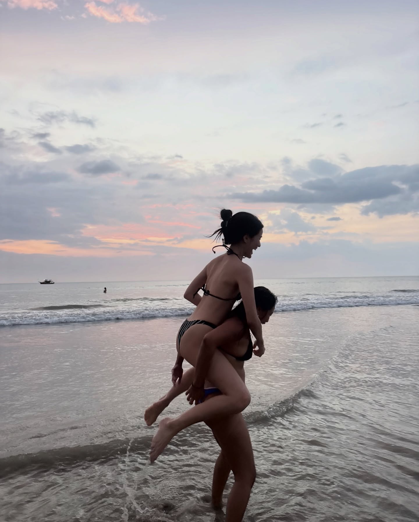 แพรว - เฌอมาวีร์ สุวรรณภานุโชค