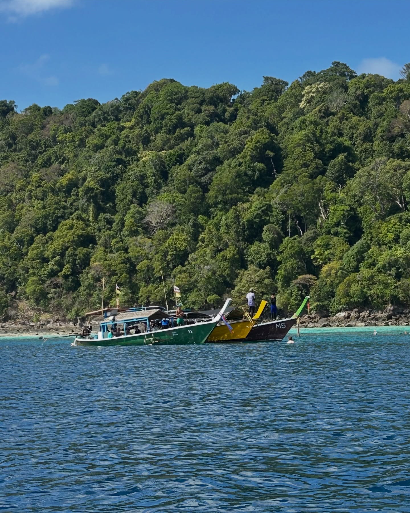 แพรว - เฌอมาวีร์ สุวรรณภานุโชค