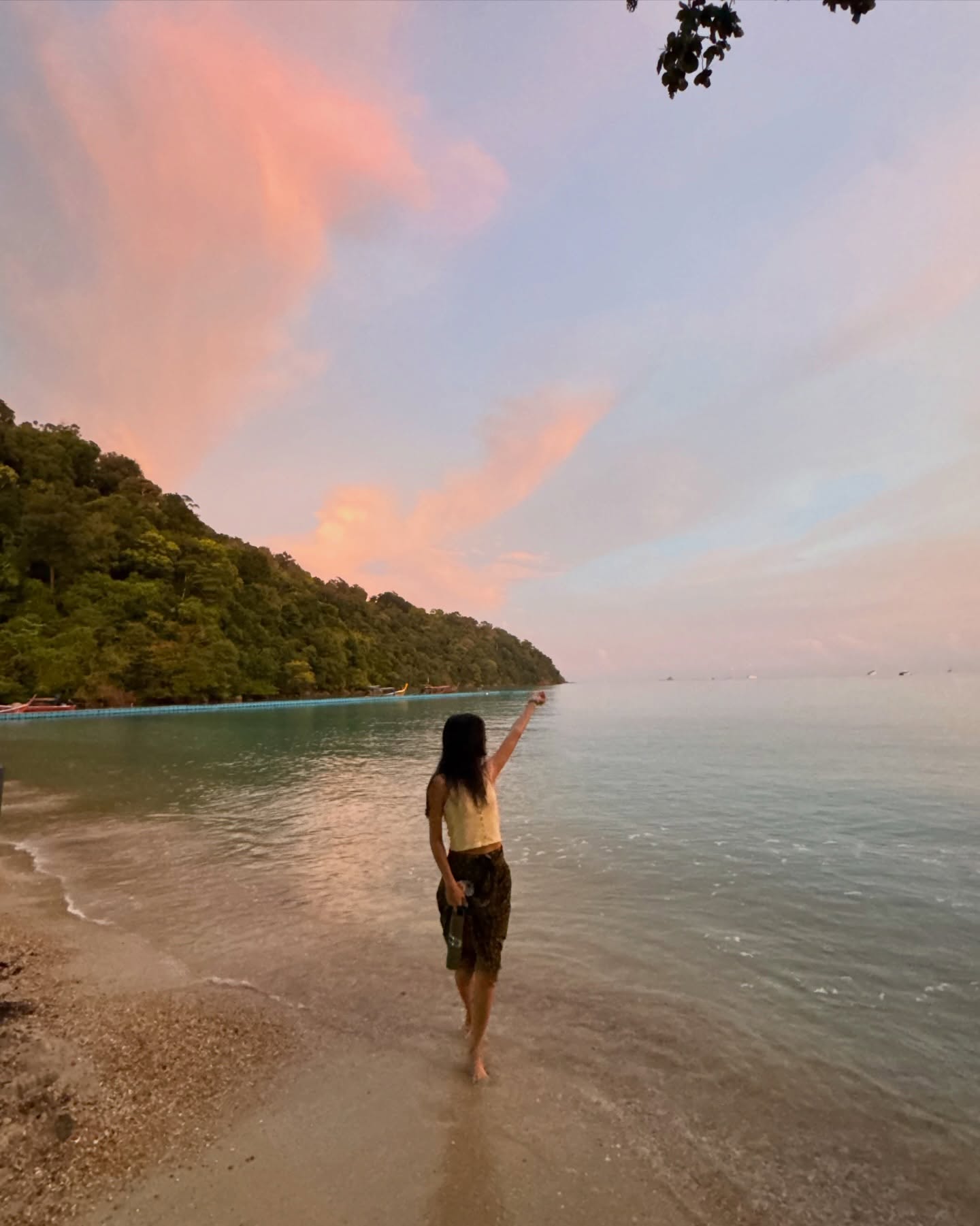 แพรว - เฌอมาวีร์ สุวรรณภานุโชค