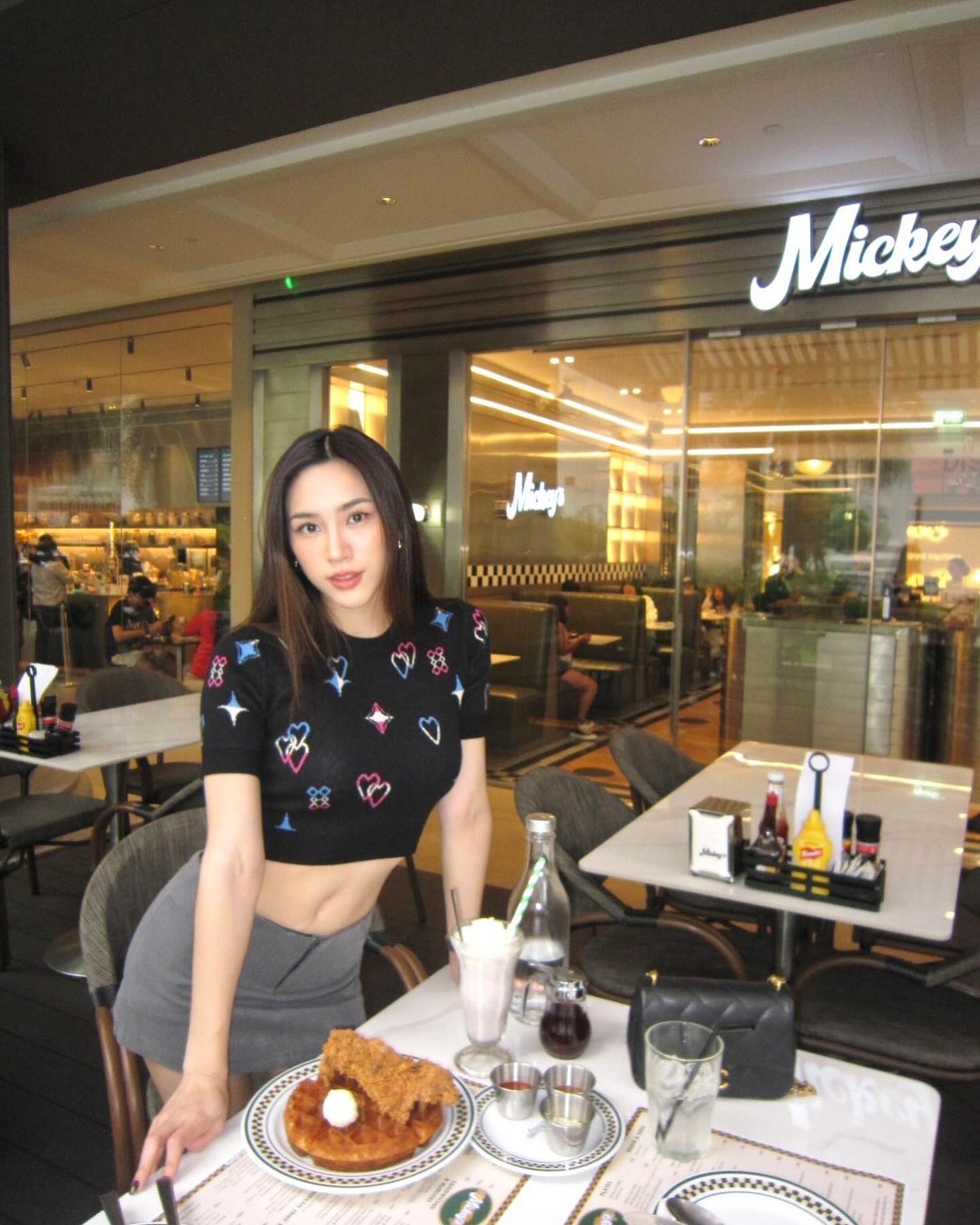 ฮาน่า ลีวิส