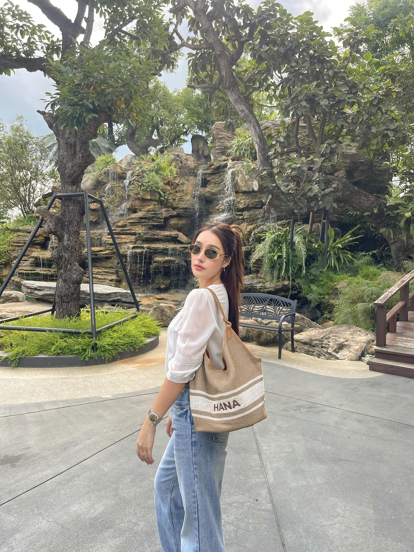 ฮาน่า ลีวิส