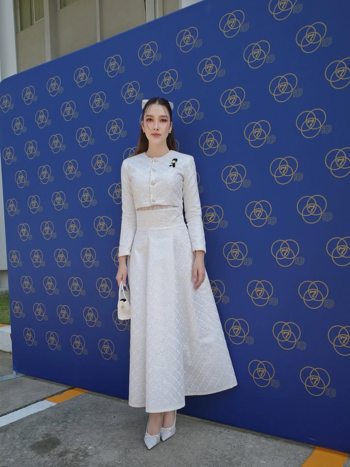 ฮาน่า ลีวิส