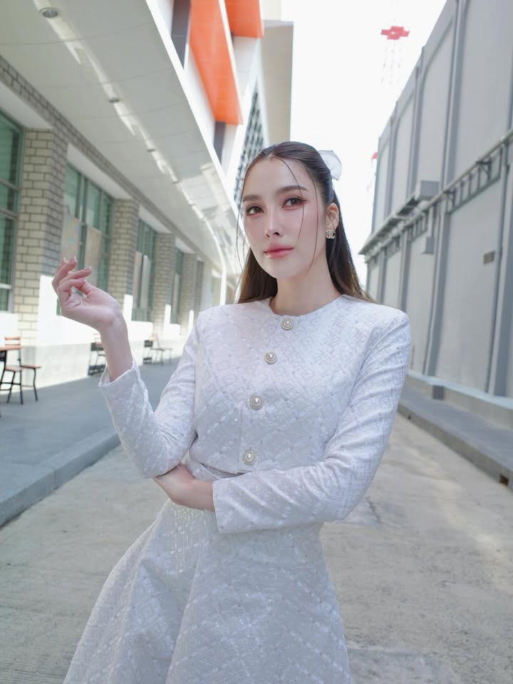 ฮาน่า ลีวิส