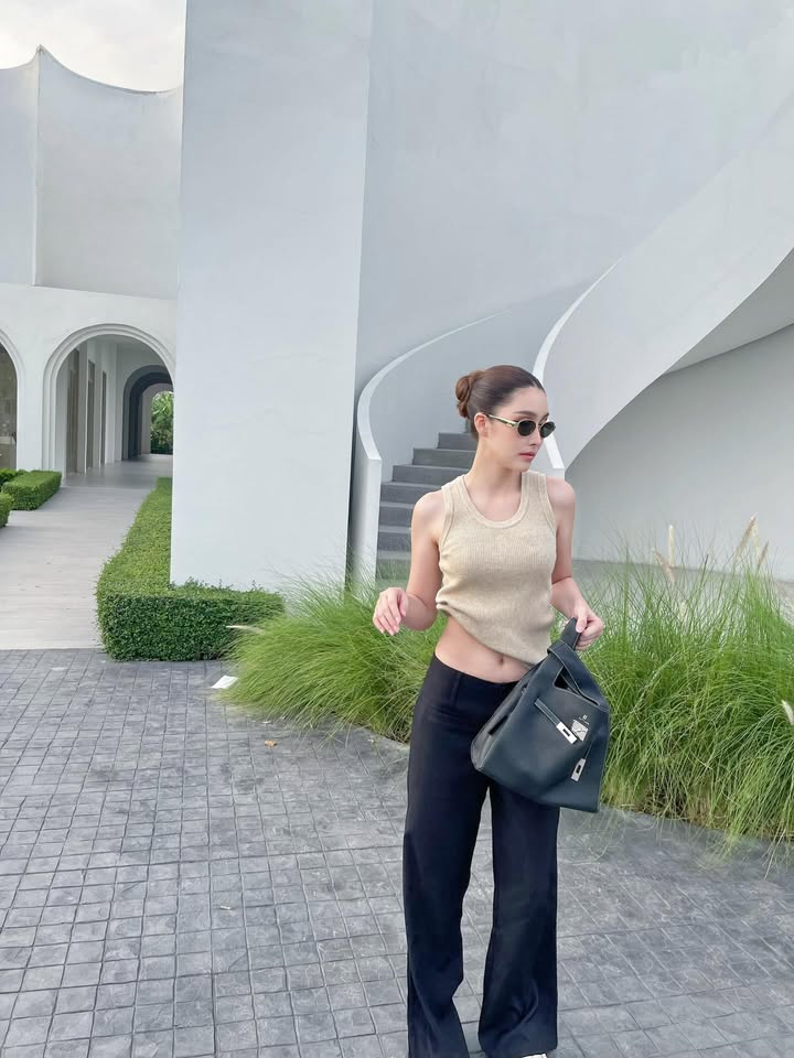 ฮาน่า ลีวิส