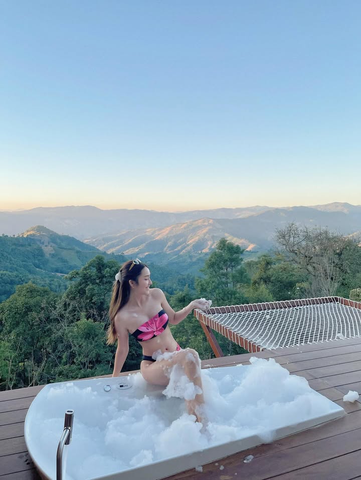 ฮาน่า ลีวิส