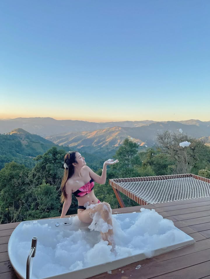 ฮาน่า ลีวิส