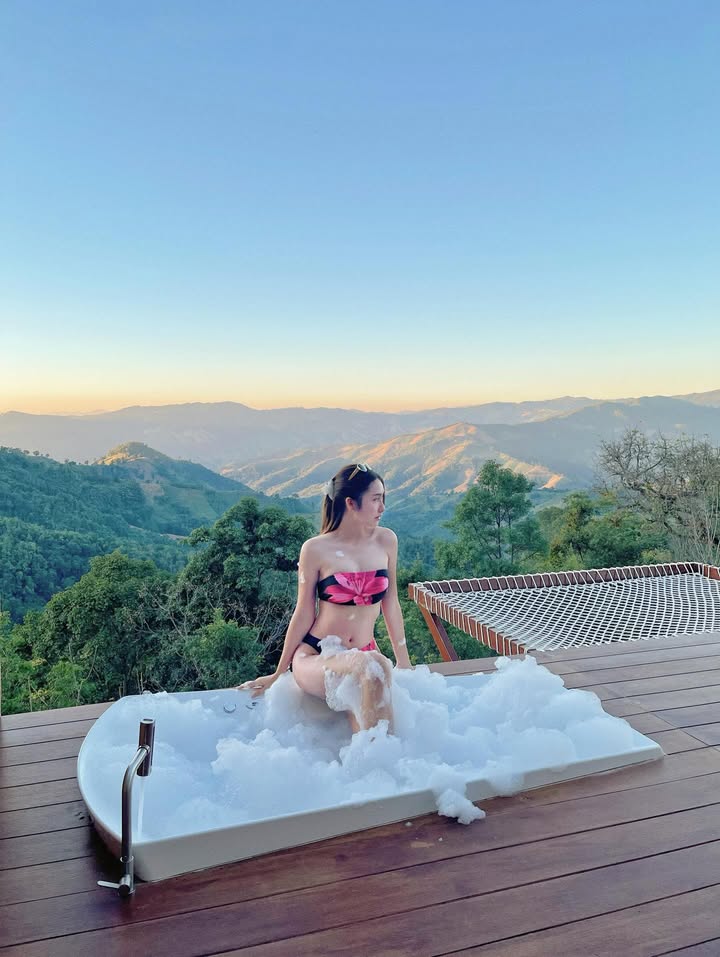 ฮาน่า ลีวิส