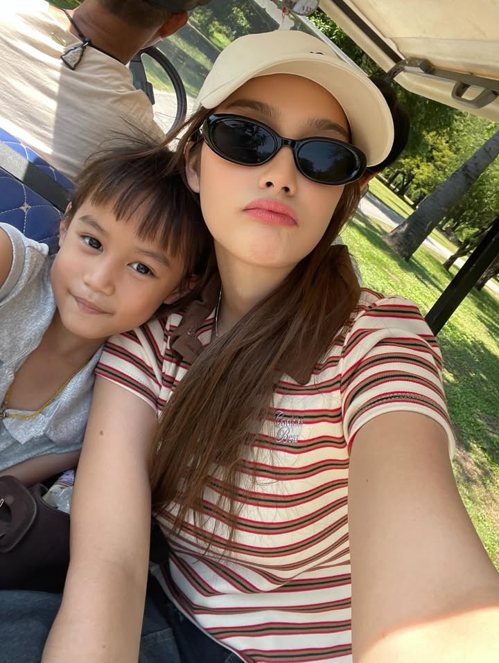 ฮาน่า ลีวิส