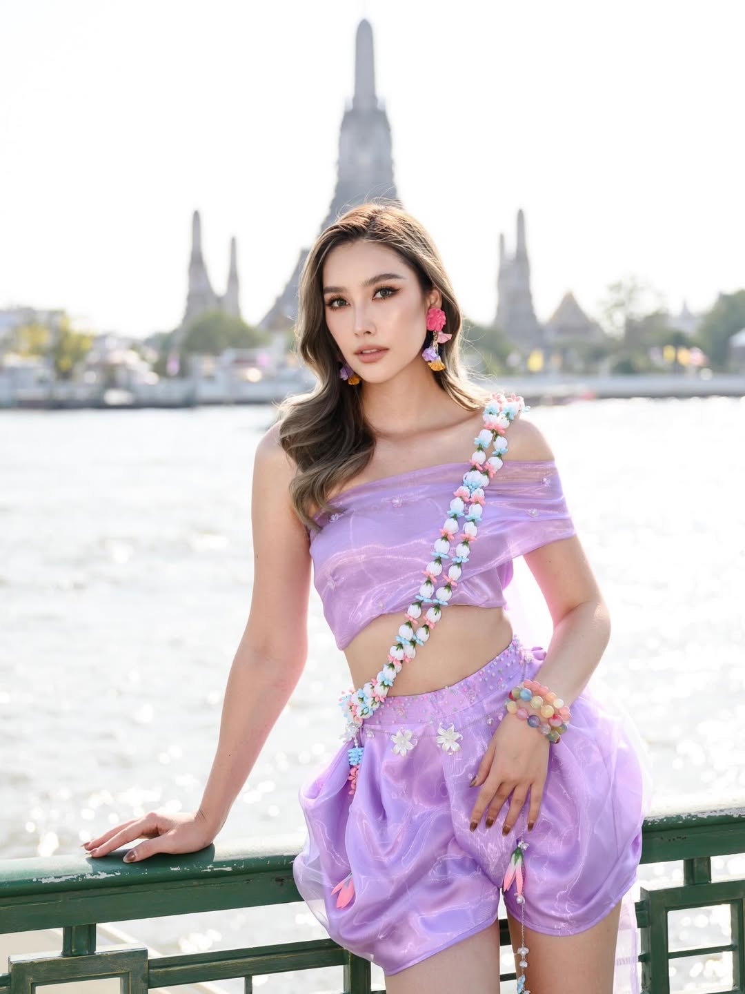 ฮาน่า ลีวิส