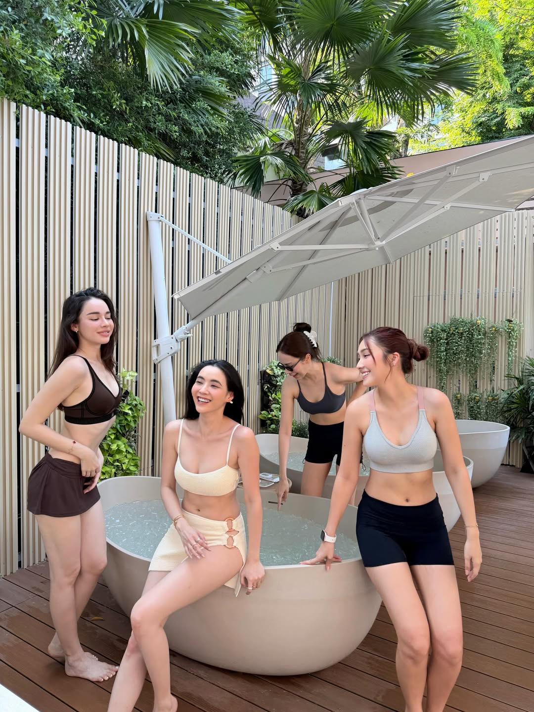 ฮาน่า ลีวิส