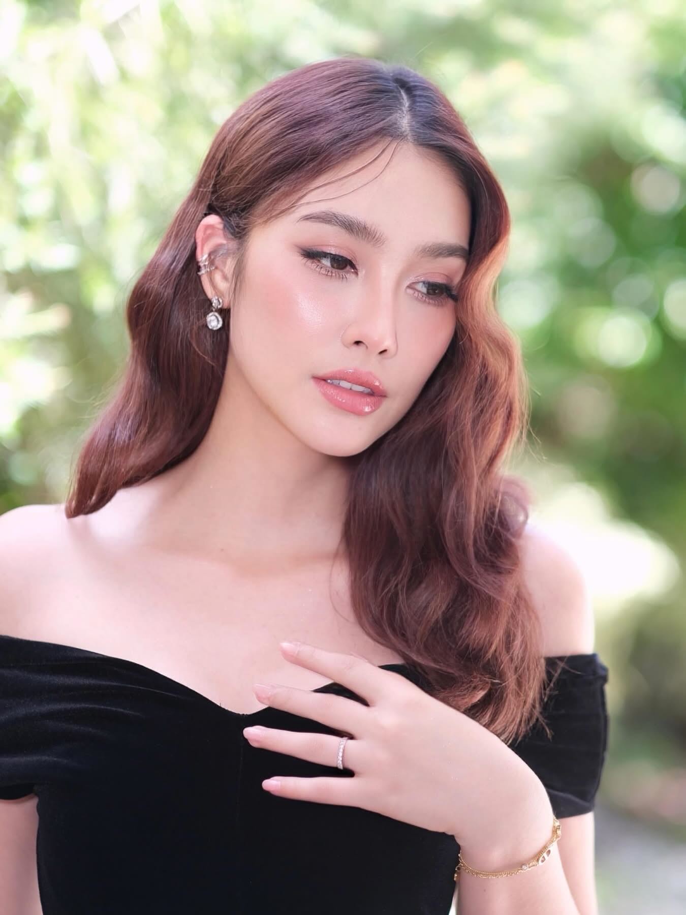 ฮาน่า ลีวิส
