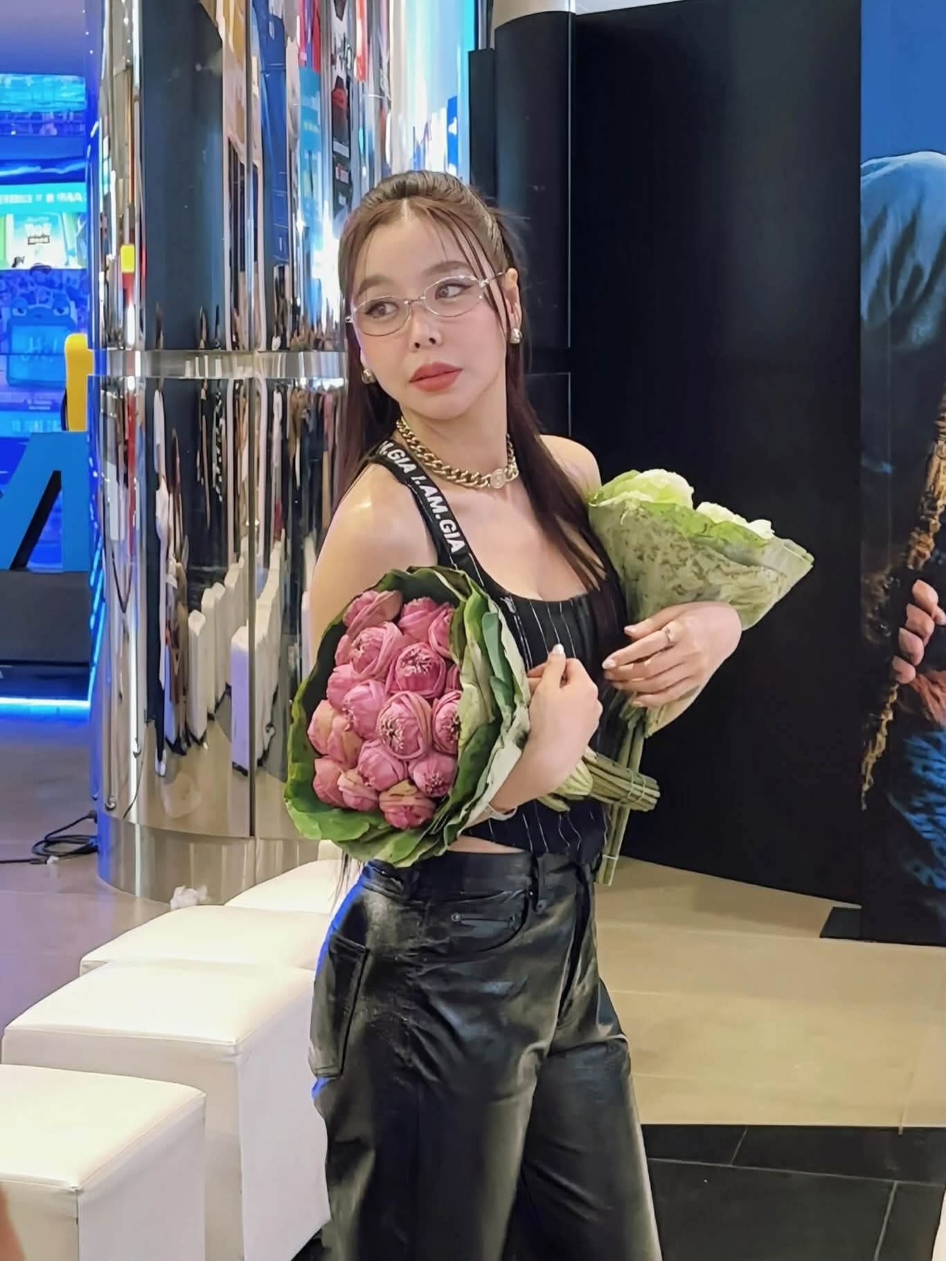 ซานิ - นิภาภรณ์ นิติธนการ