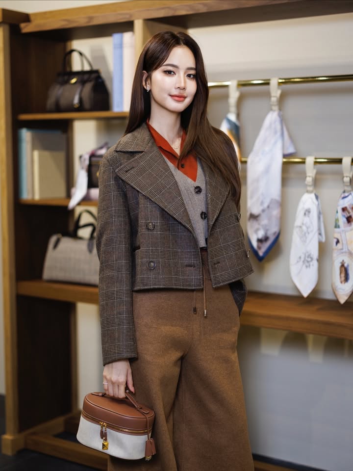 โบว์ - เมลดา สุศรี