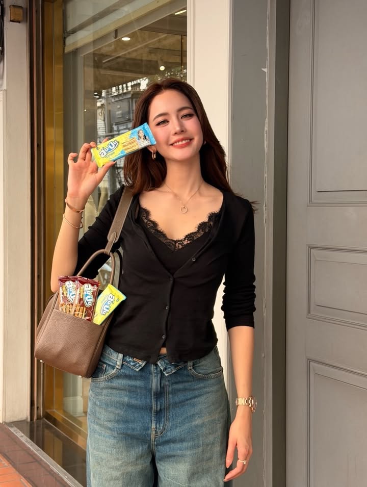 โบว์ - เมลดา สุศรี