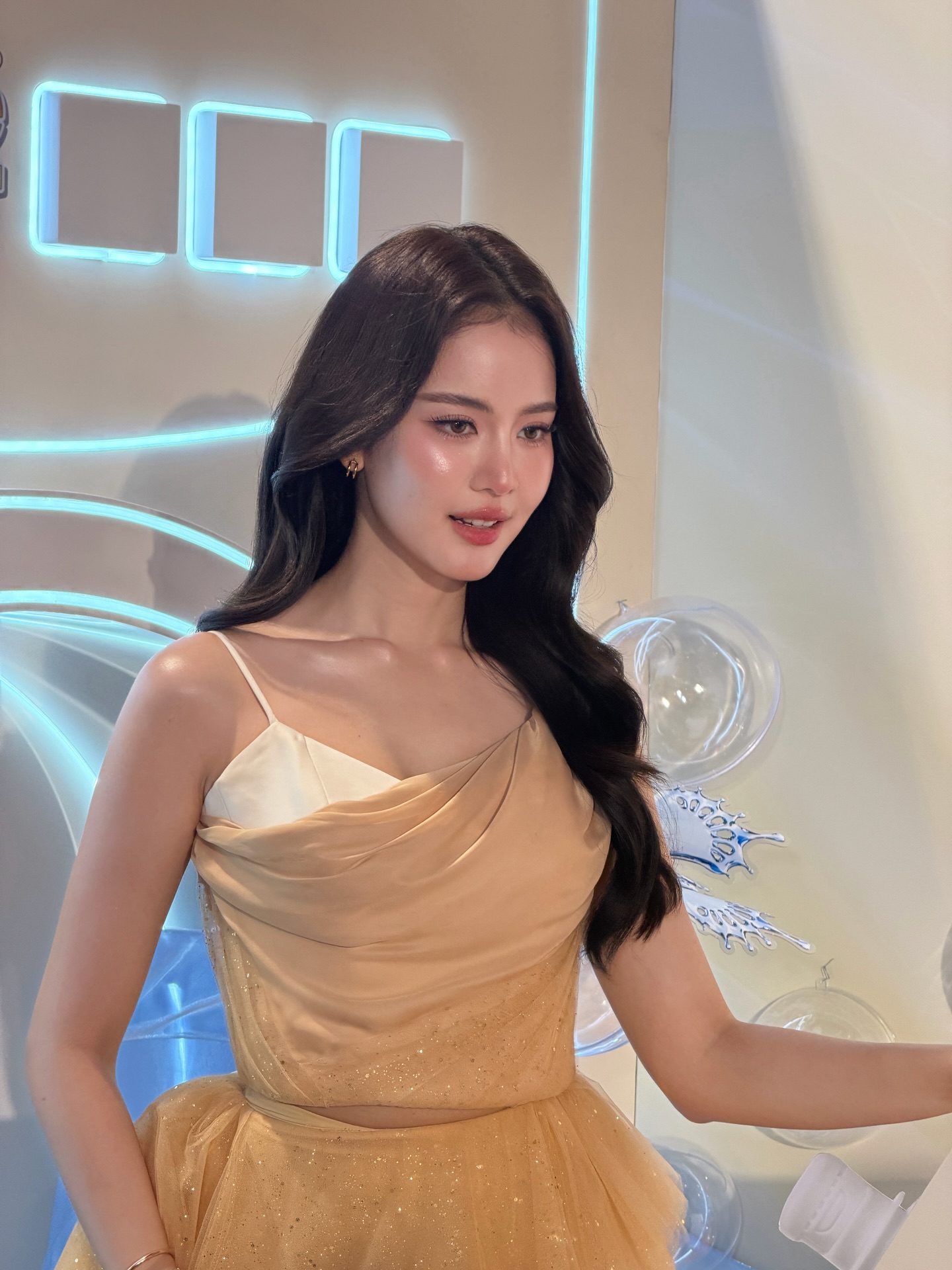 โบว์ - เมลดา สุศรี