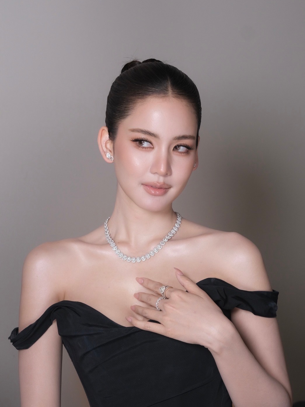 โบว์ - เมลดา สุศรี