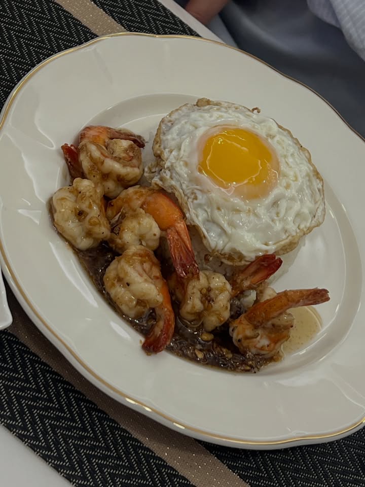 ชยา - ชญานิศ ต.เจริญ