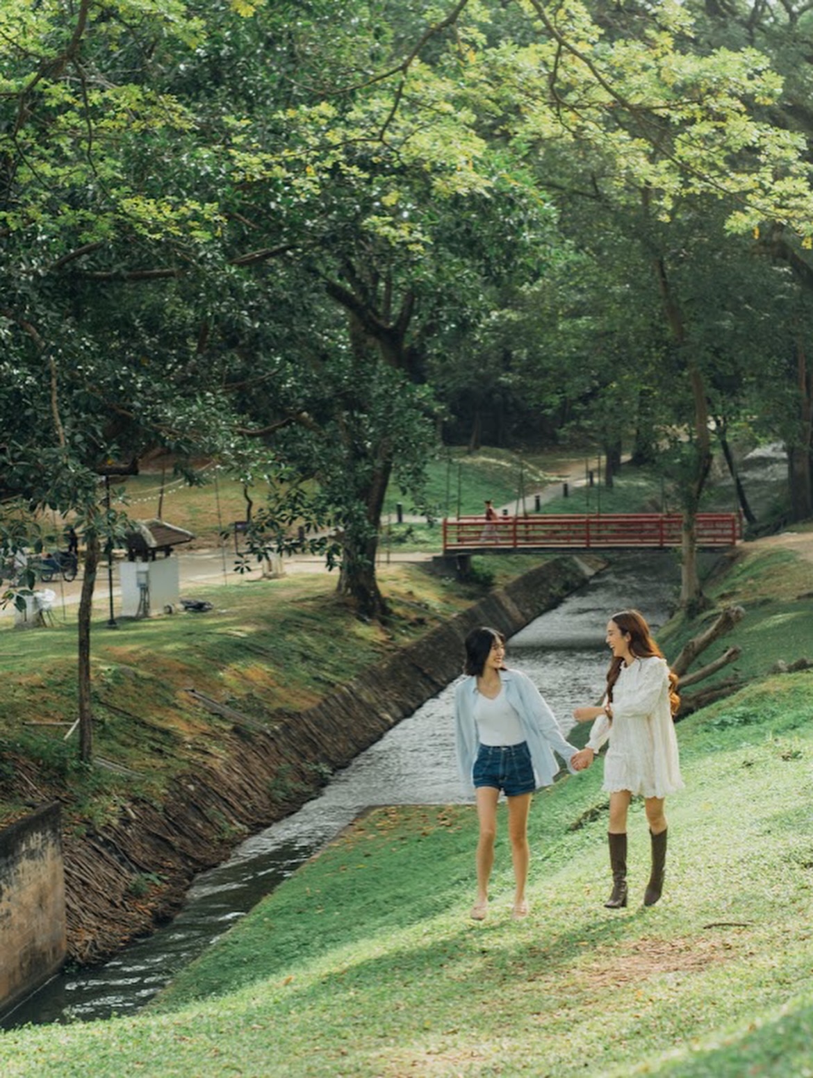 ชยา - ชญานิศ ต.เจริญ