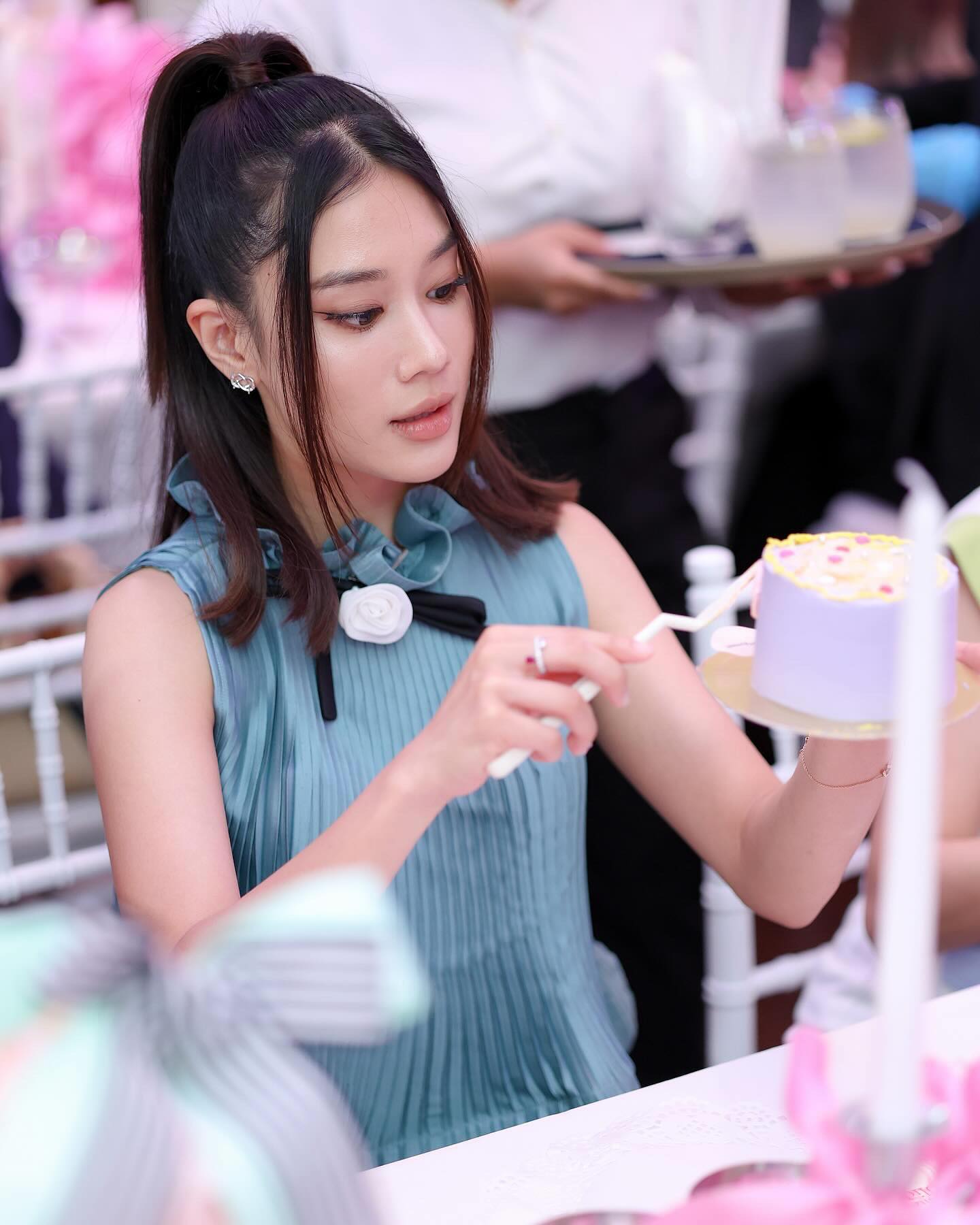 เบลล์ - เขมิศรา พลเดช