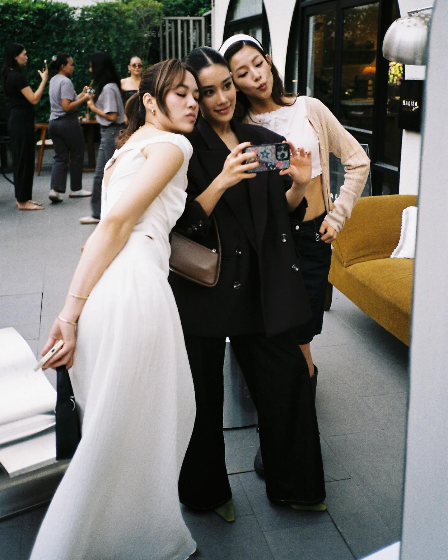 เบลล์ - เขมิศรา พลเดช