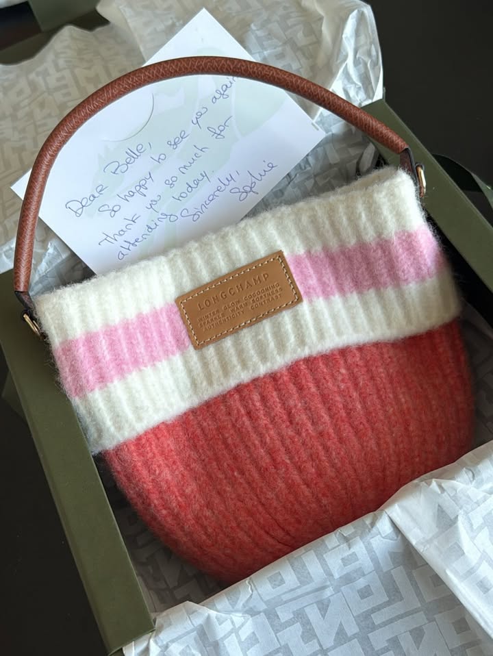 เบลล์ - เขมิศรา พลเดช