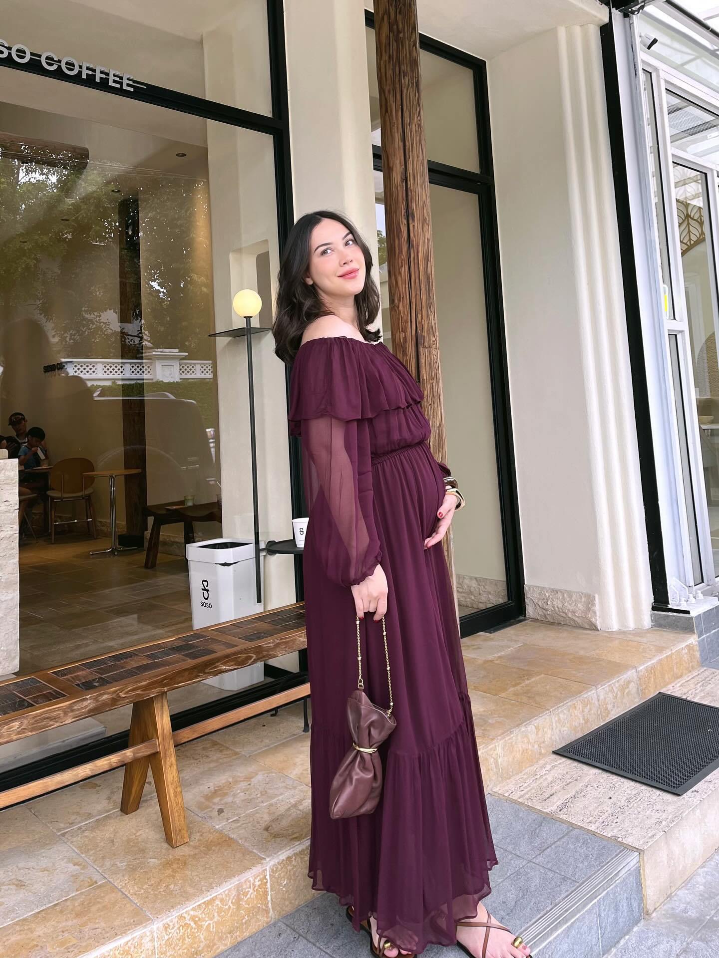 แมท - ภีรนีย์ คงไทย