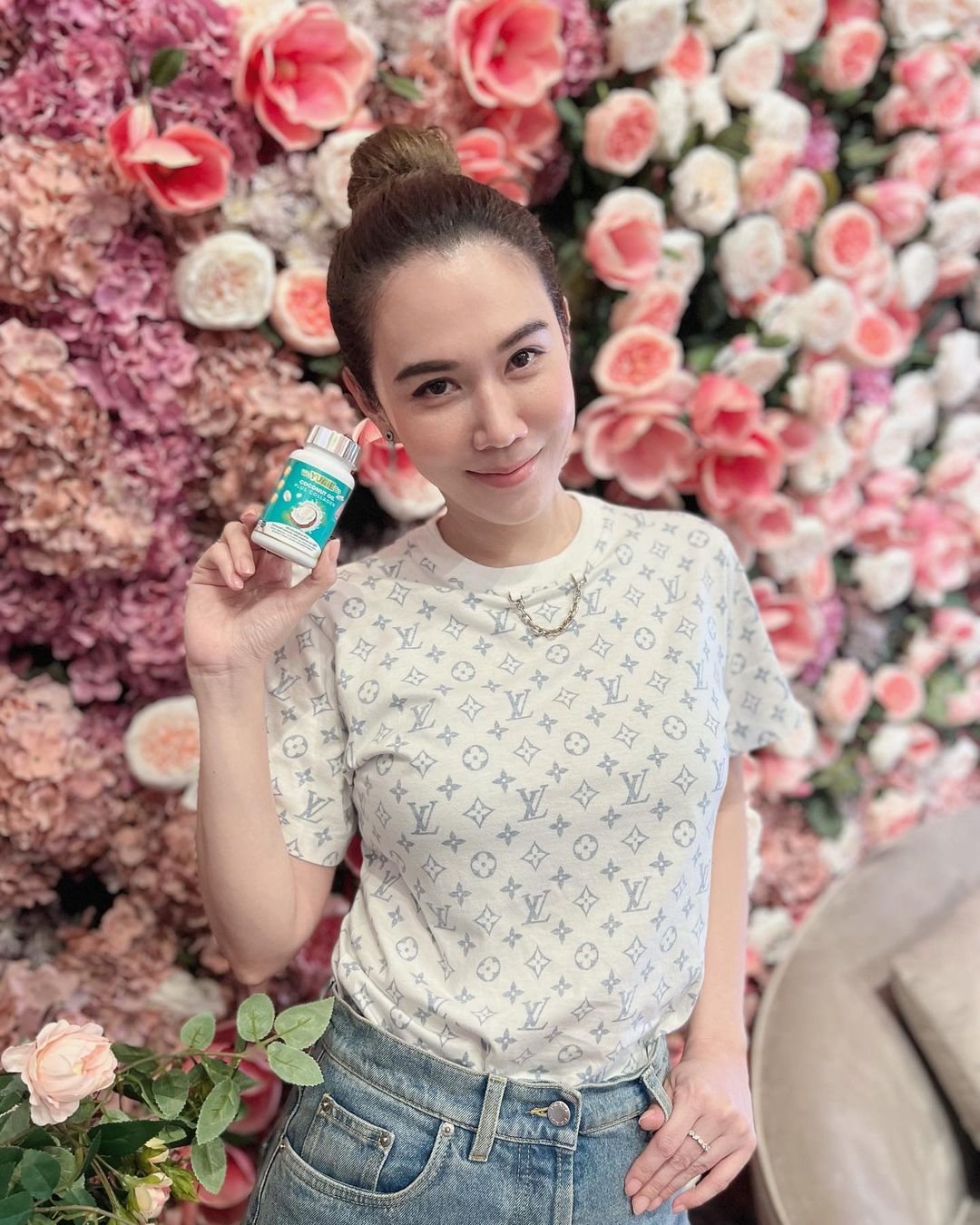 เมย์ เฟื่องอารมย์