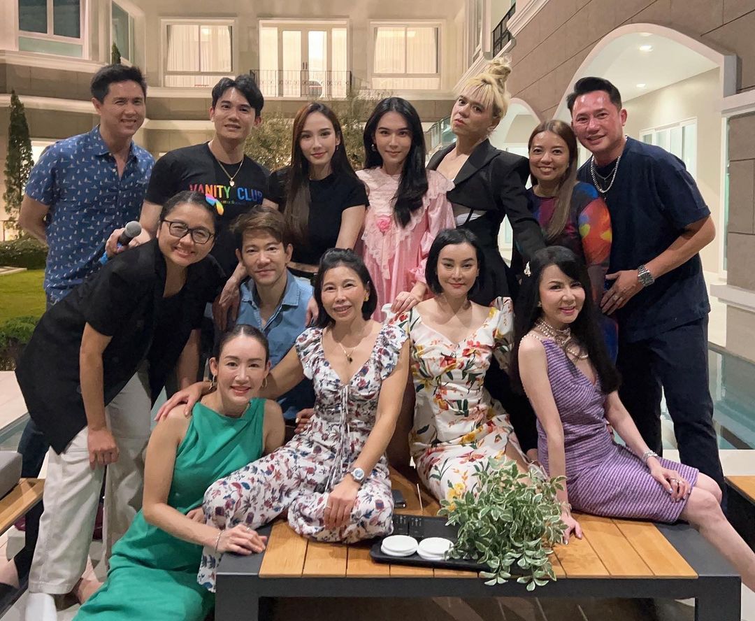 เมย์ เฟื่องอารมย์