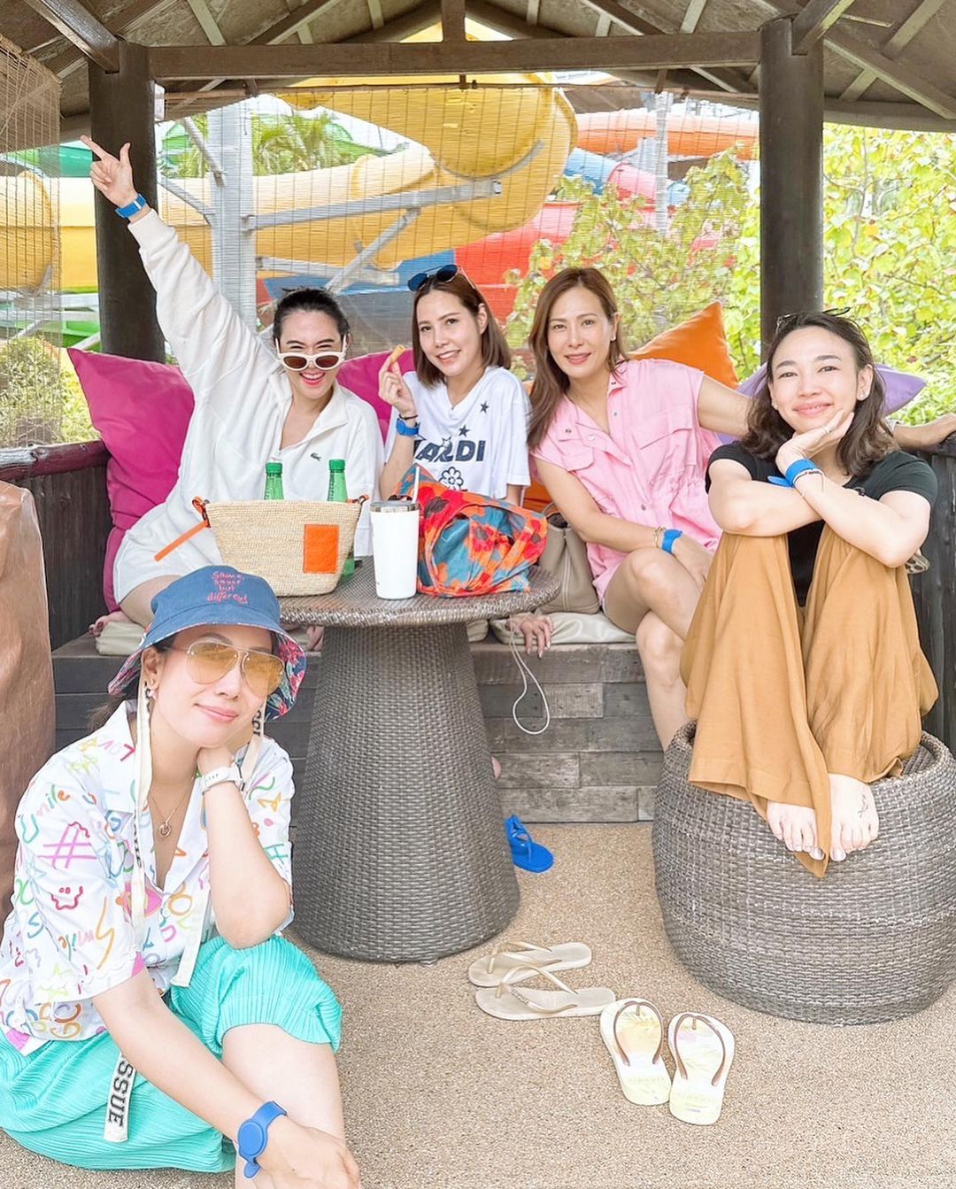เมย์ เฟื่องอารมย์