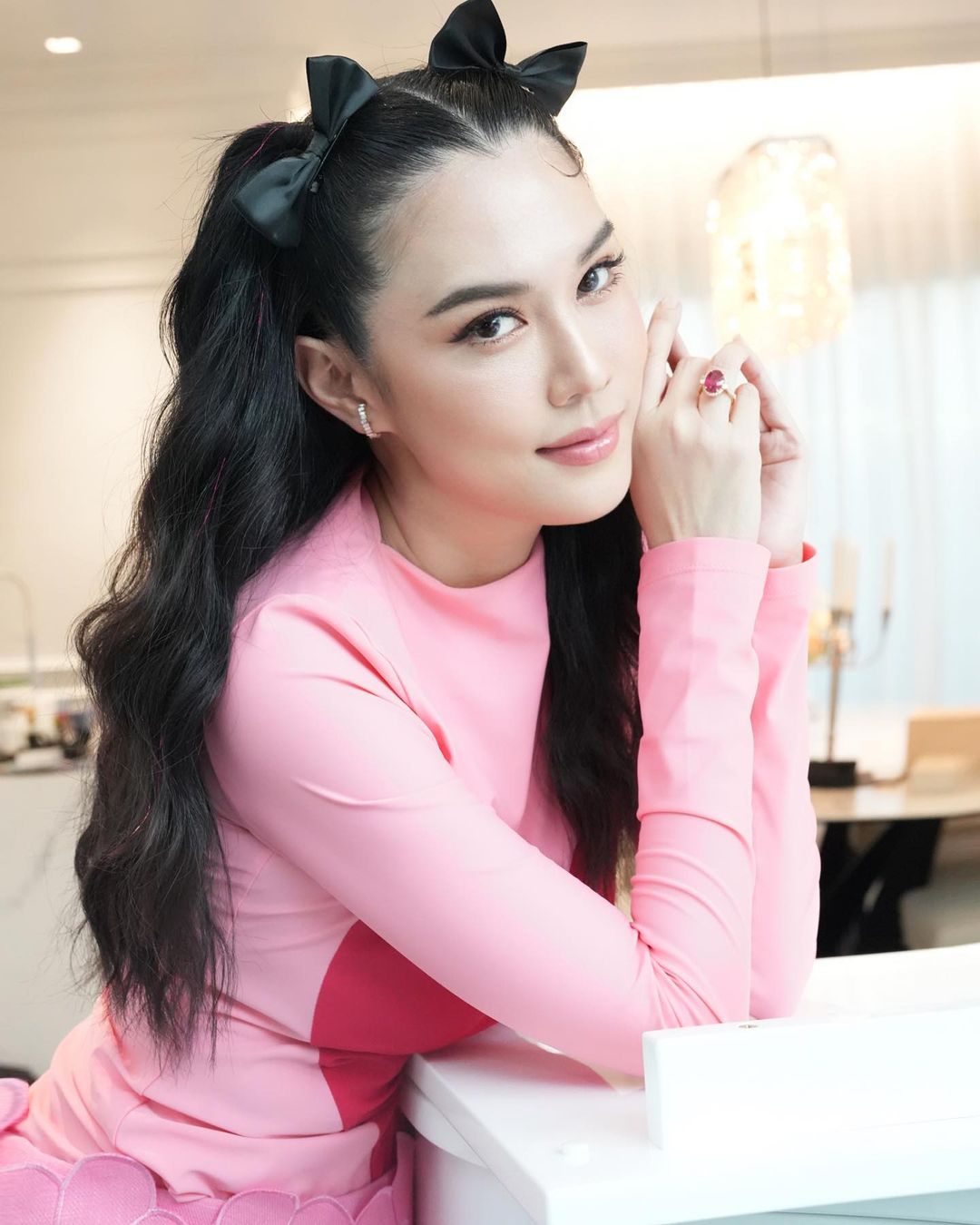 เมย์ เฟื่องอารมย์