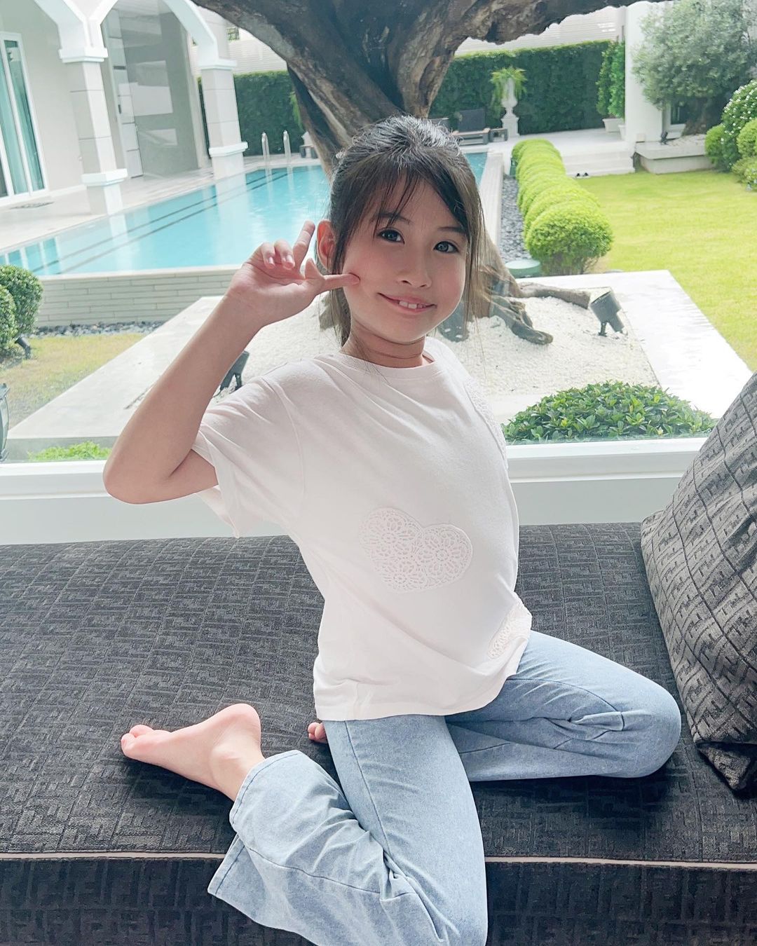 เมย์ เฟื่องอารมย์