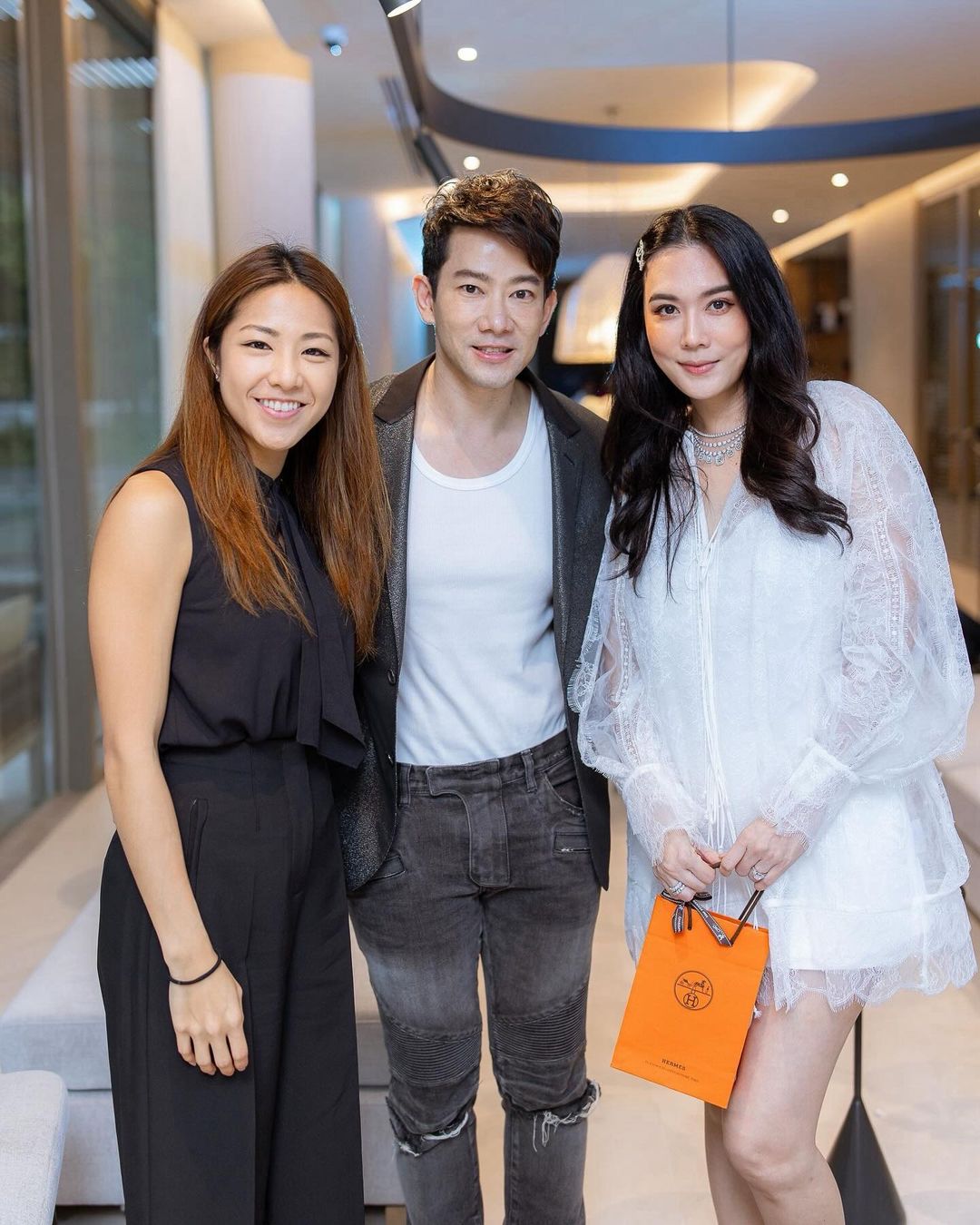 เมย์ เฟื่องอารมย์