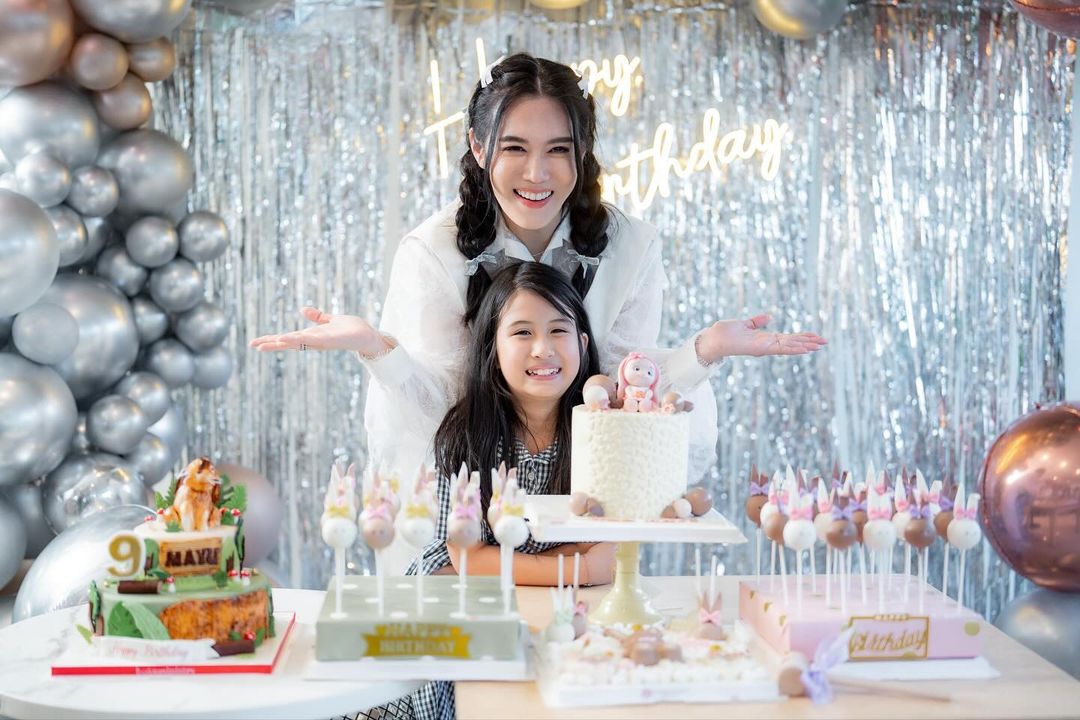 เมย์ เฟื่องอารมย์