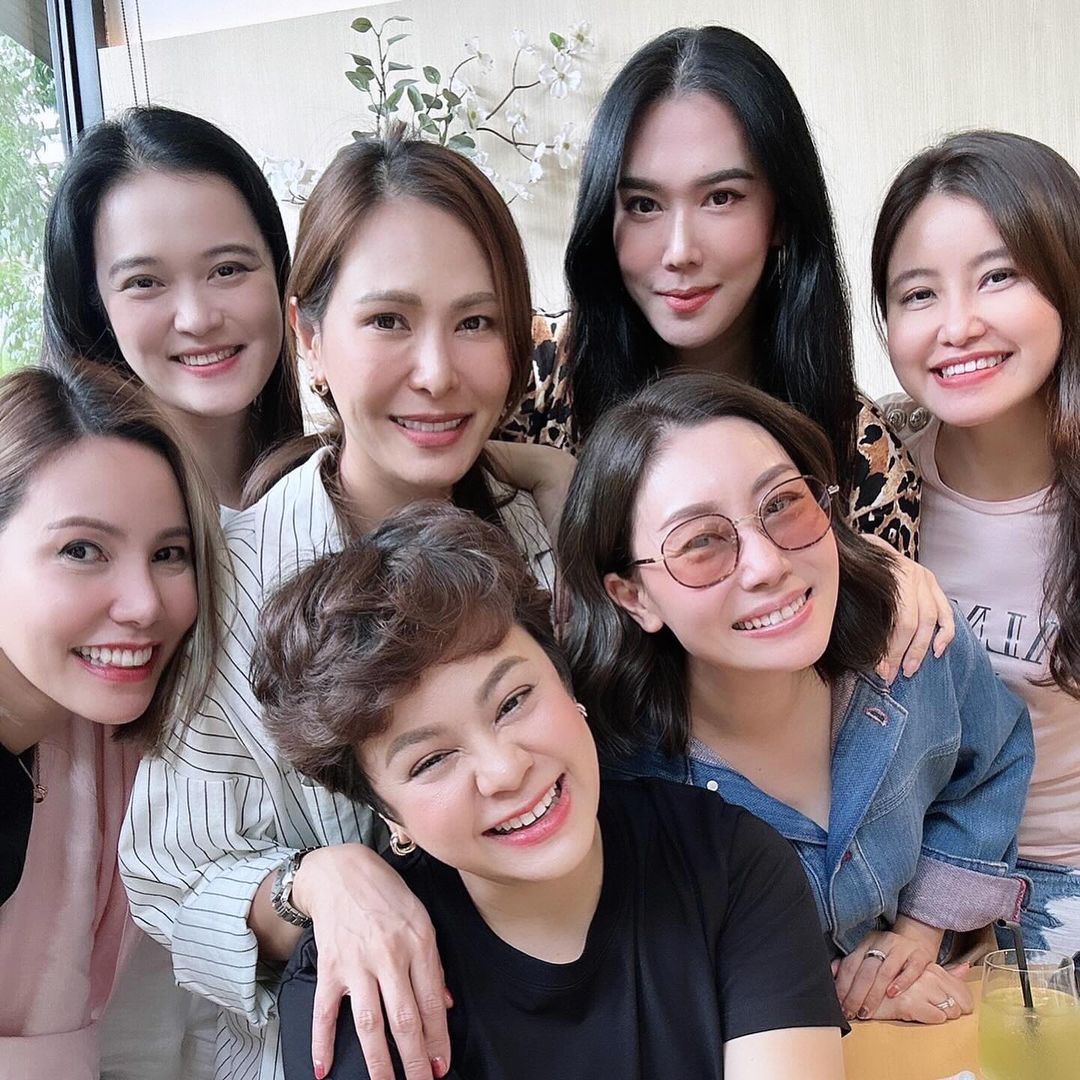 เมย์ เฟื่องอารมย์