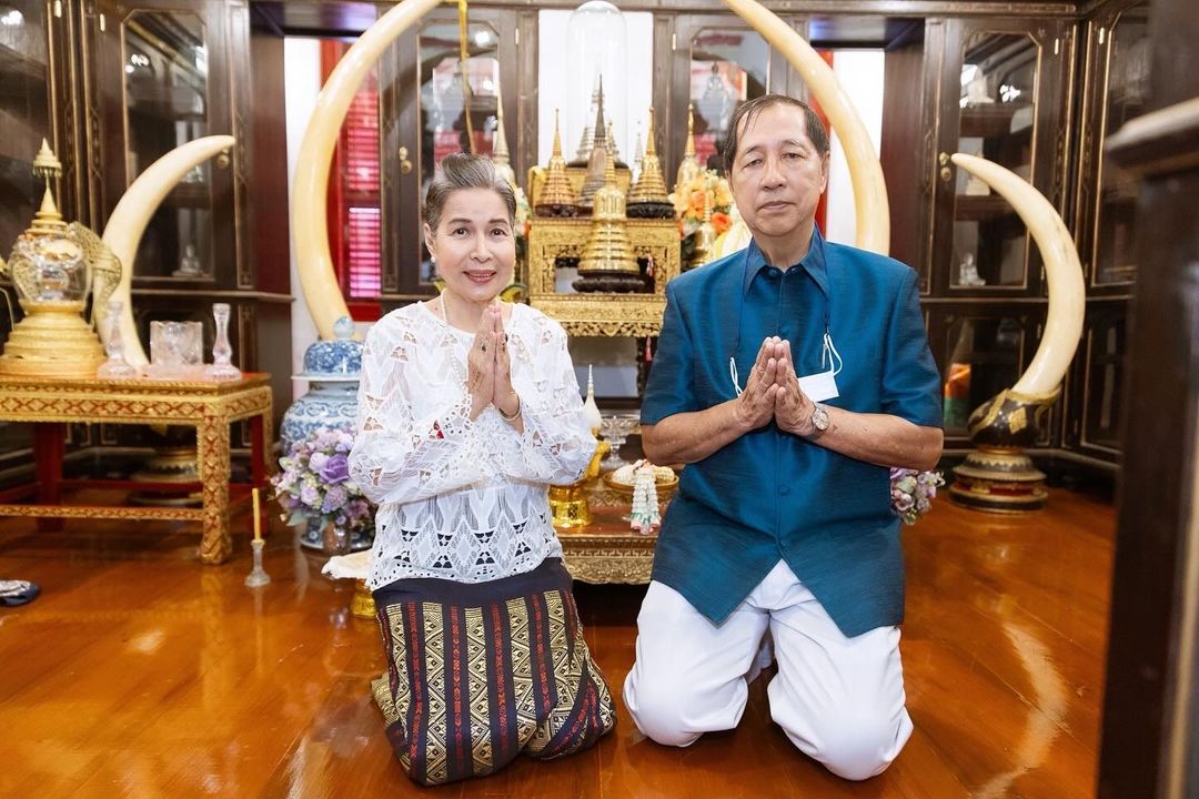เมย์ เฟื่องอารมย์