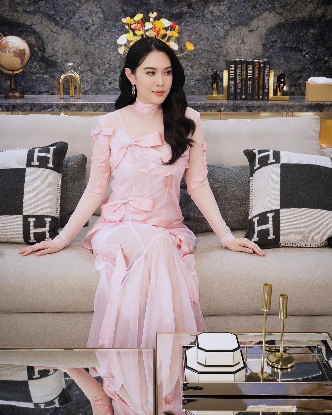 เมย์ เฟื่องอารมย์