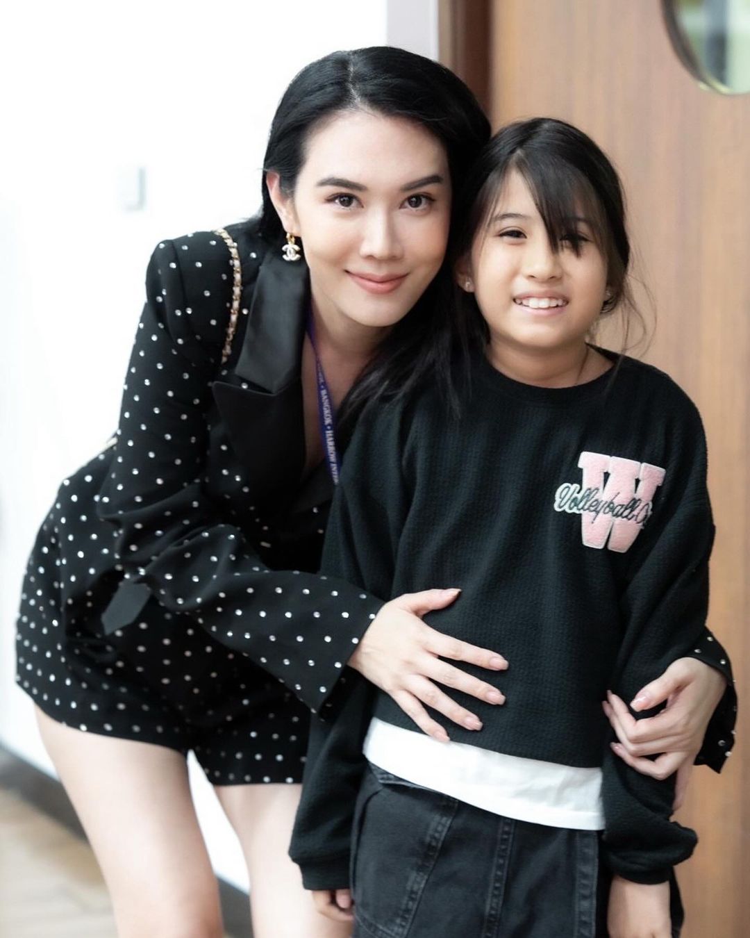 เมย์ เฟื่องอารมย์