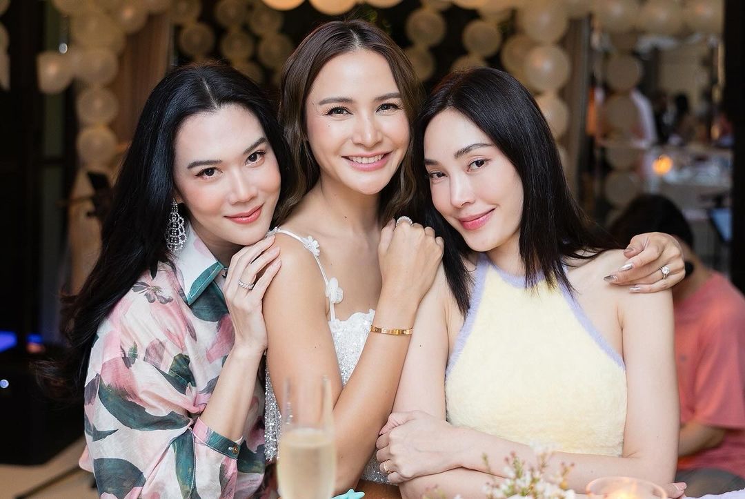 เมย์ เฟื่องอารมย์