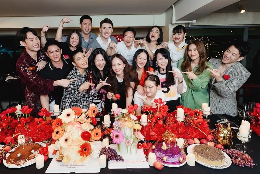 เมย์ เฟื่องอารมย์