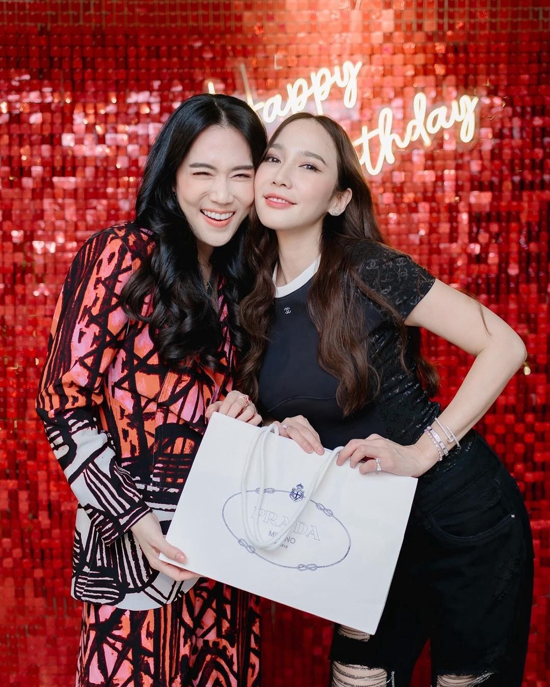 เมย์ เฟื่องอารมย์