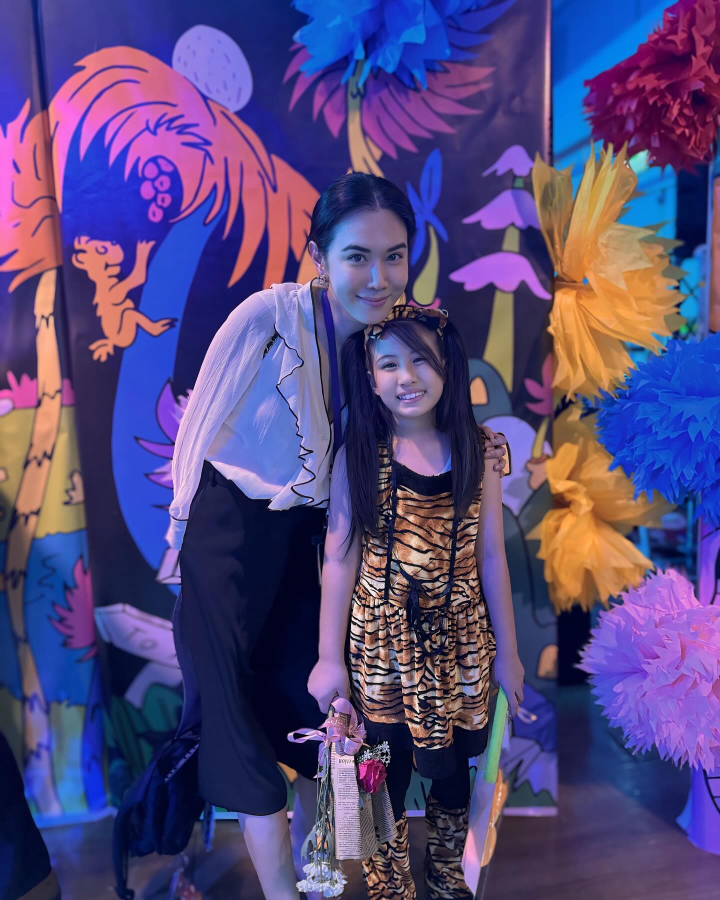 เมย์ เฟื่องอารมย์