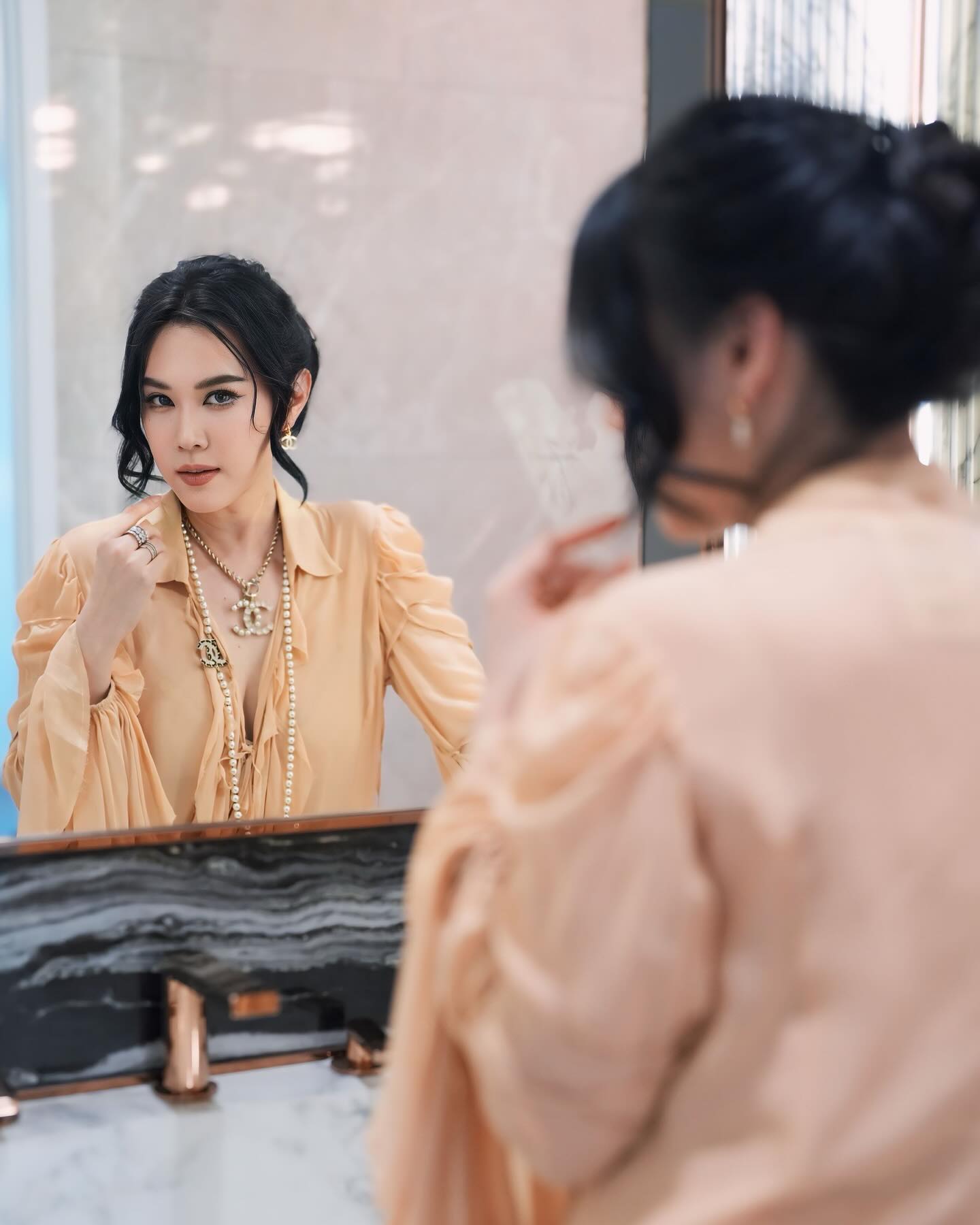 เมย์ เฟื่องอารมย์
