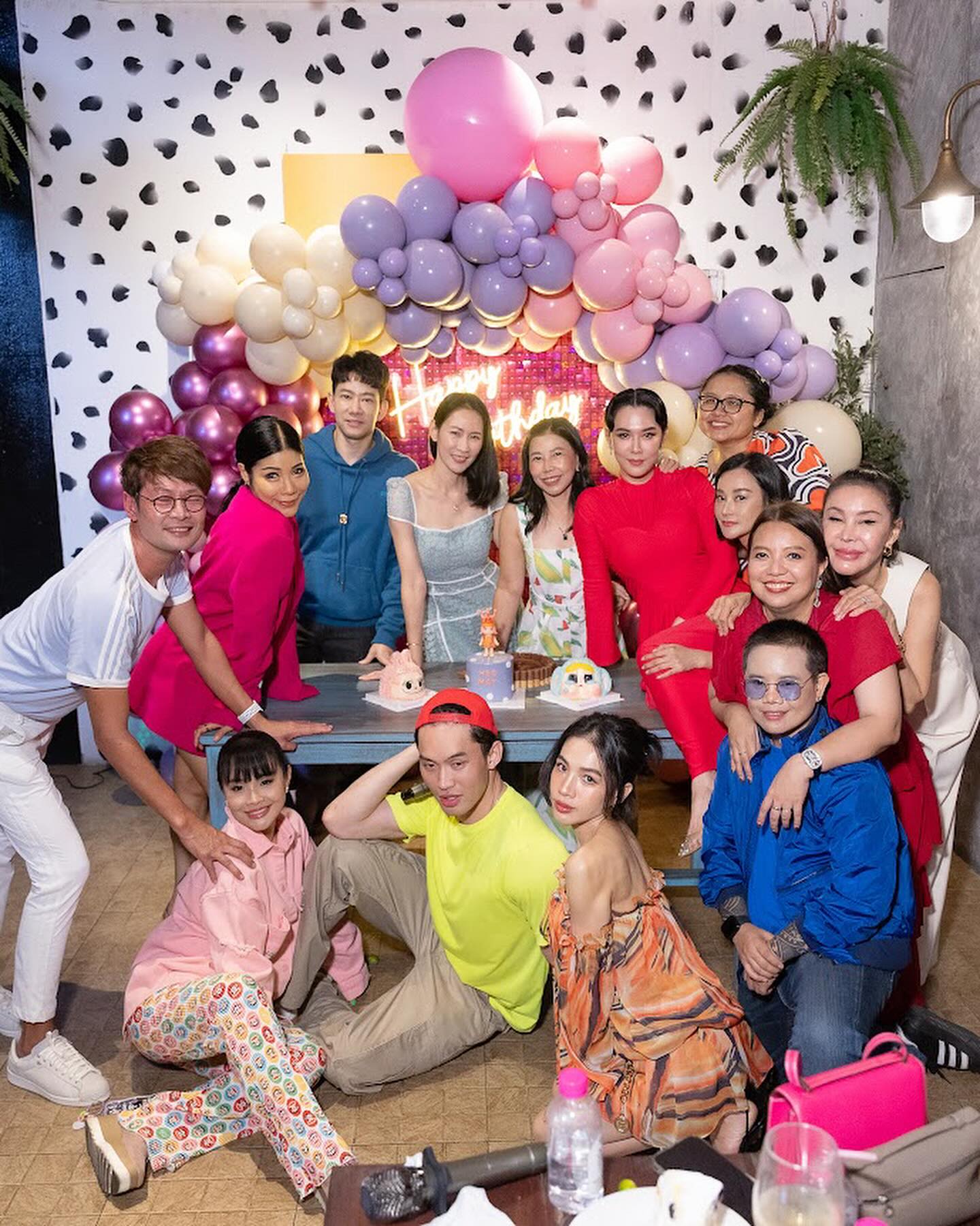 เมย์ เฟื่องอารมย์