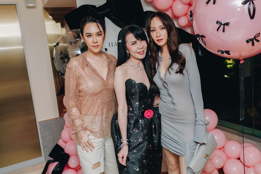 เมย์ เฟื่องอารมย์