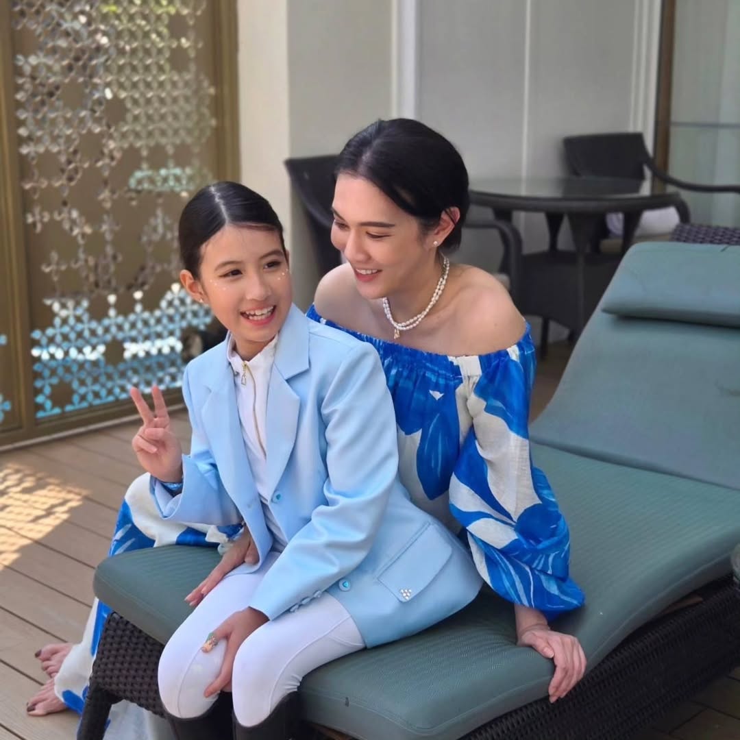 เมย์ เฟื่องอารมย์