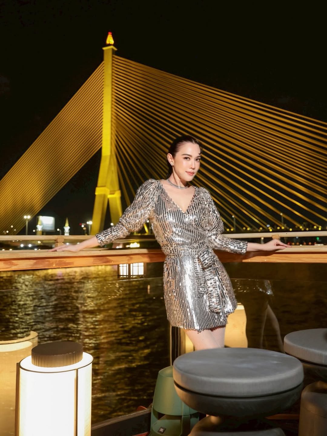 เมย์ เฟื่องอารมย์