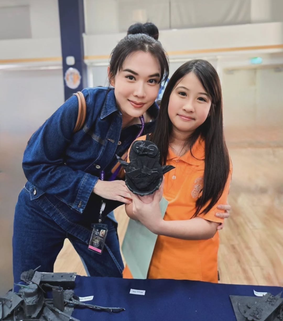 เมย์ เฟื่องอารมย์