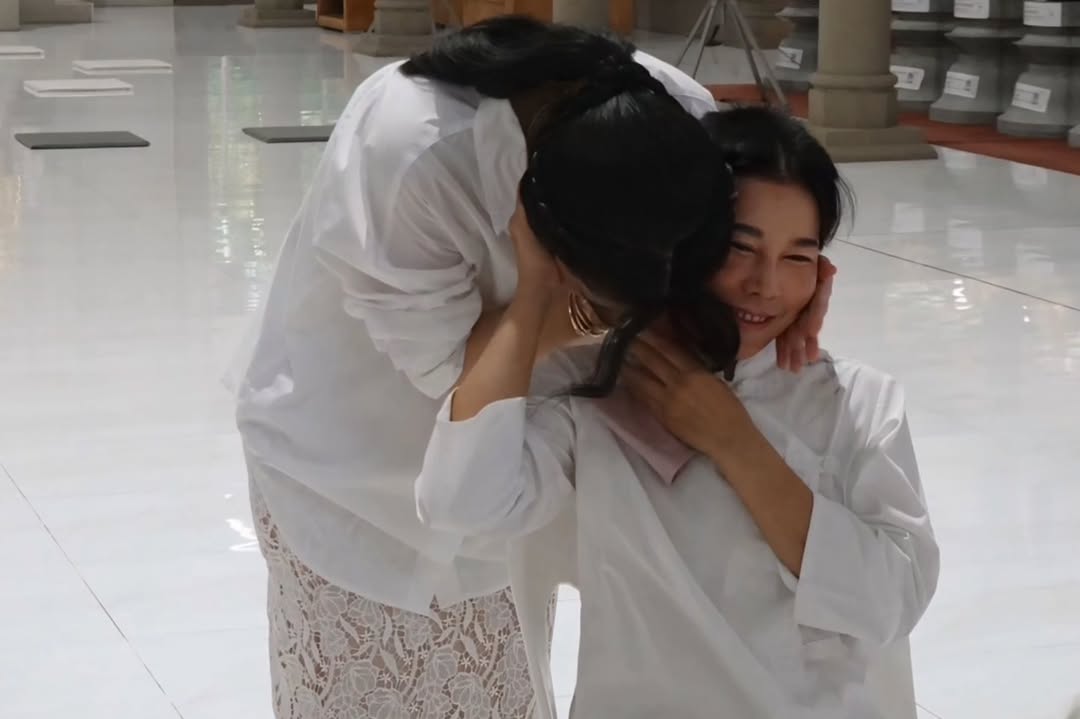 เมย์ เฟื่องอารมย์