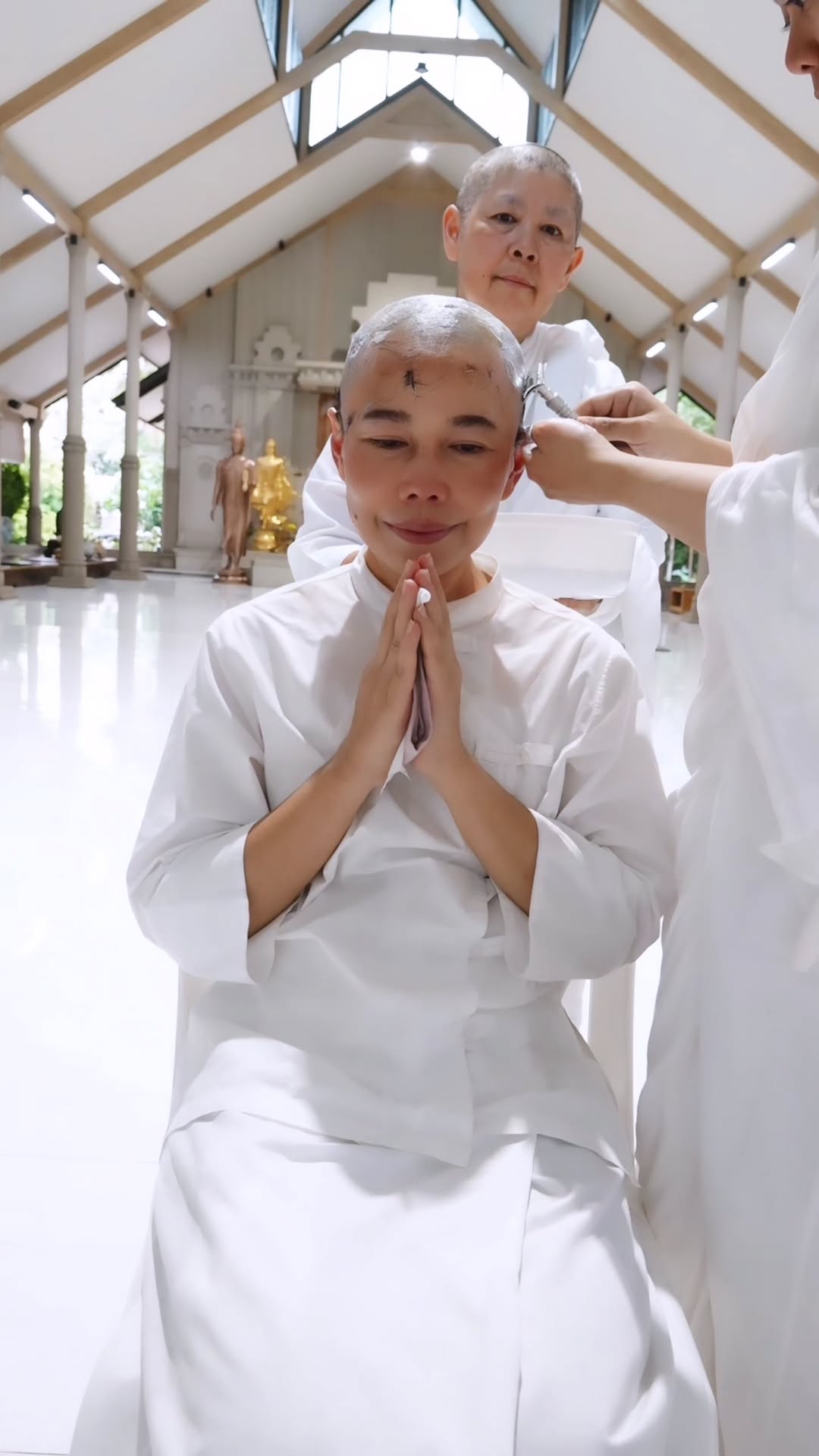เมย์ เฟื่องอารมย์