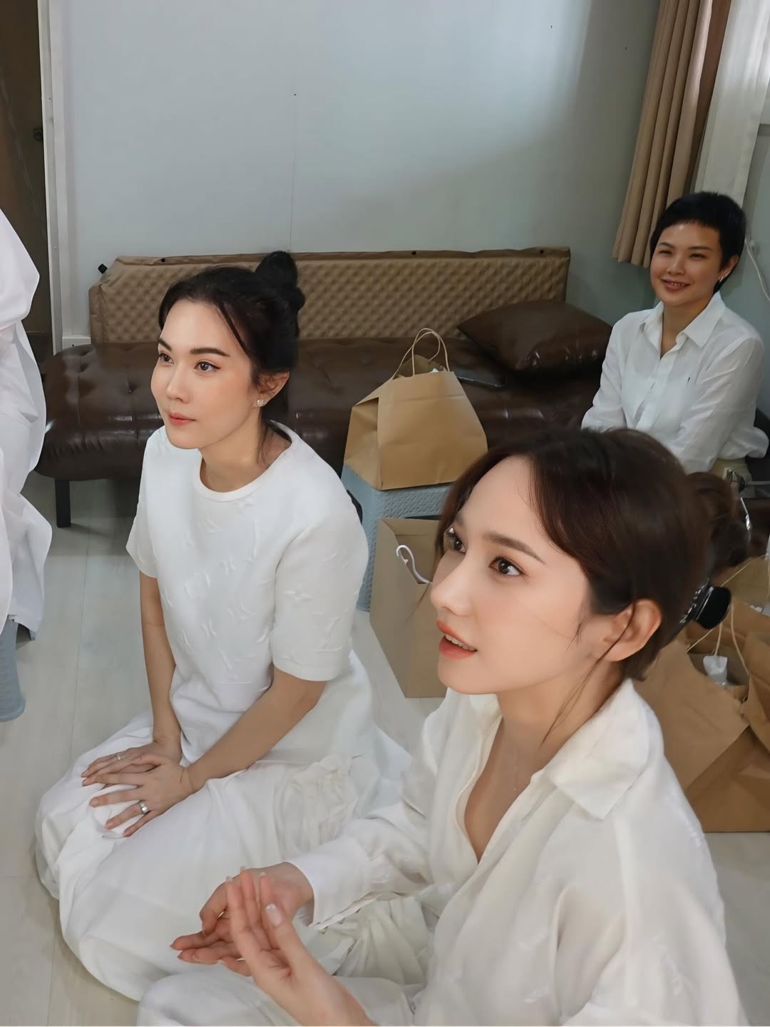 เมย์ เฟื่องอารมย์